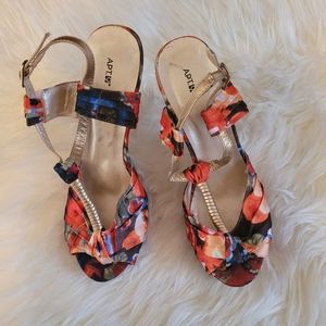 Apt 9 Multi-Color T-Strap Sandal Heels 7.5M Used